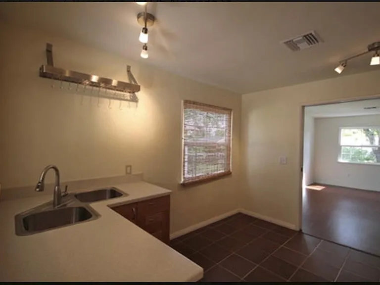 3125 Alameda St — Photo 8