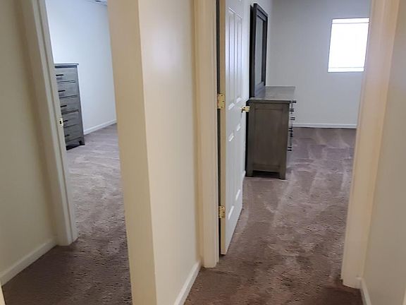 4th image of 202 Apt
