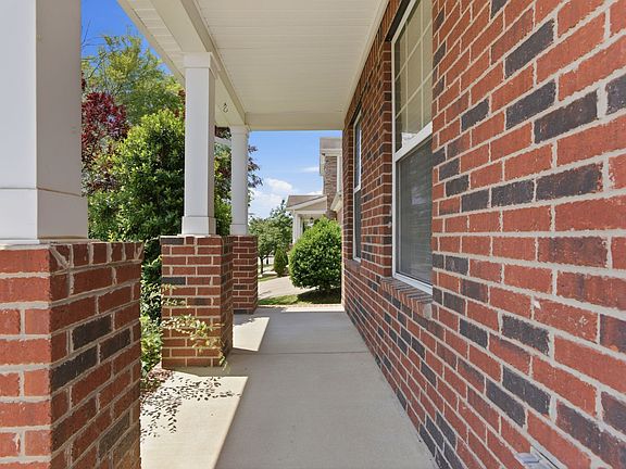 4th image of 1672 Stonewater Dr