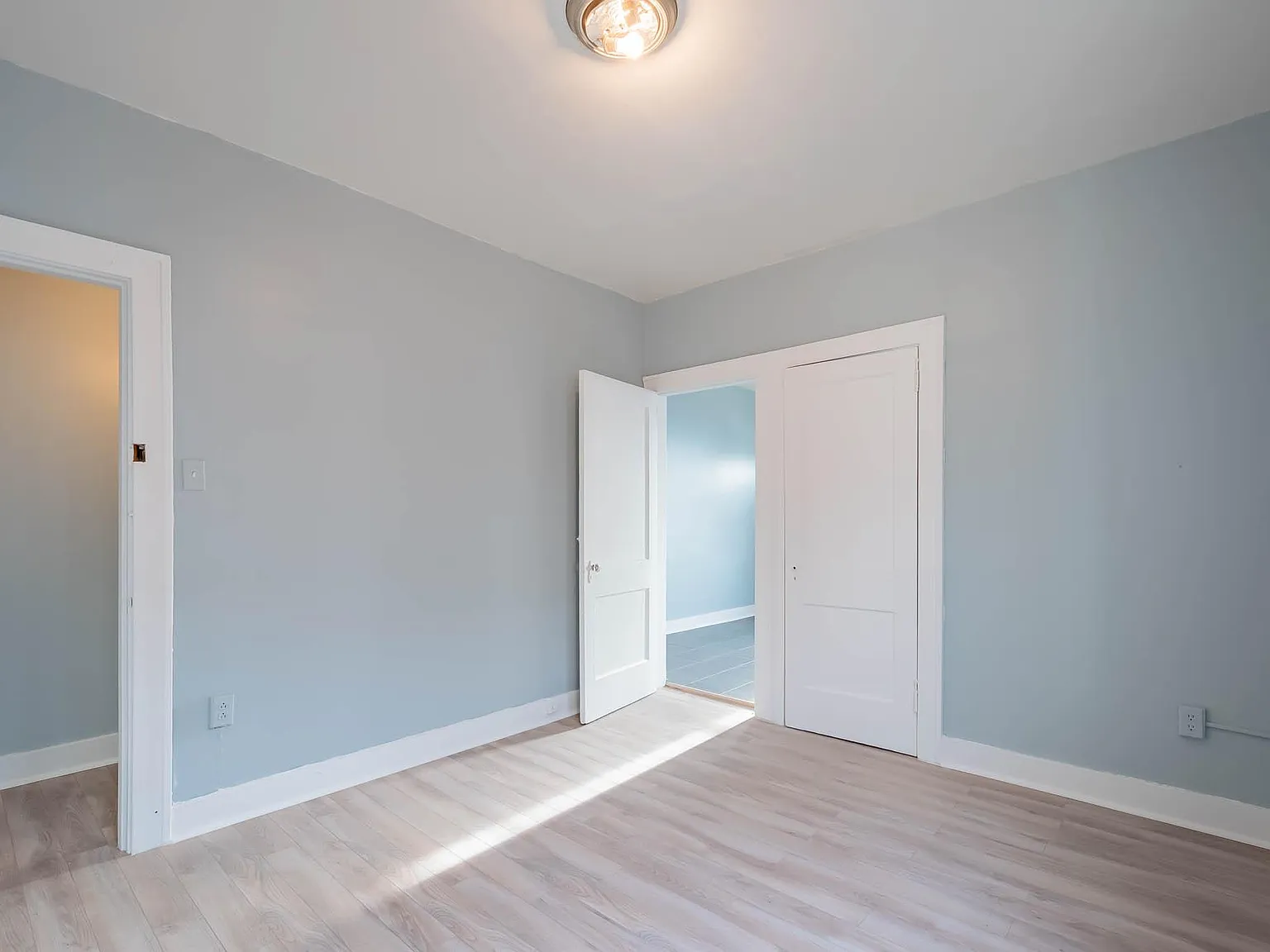 3 bed, 1250 sqft, $1,200 — Photo 1