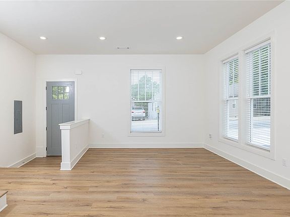 3rd image of 388 S Hill Ave