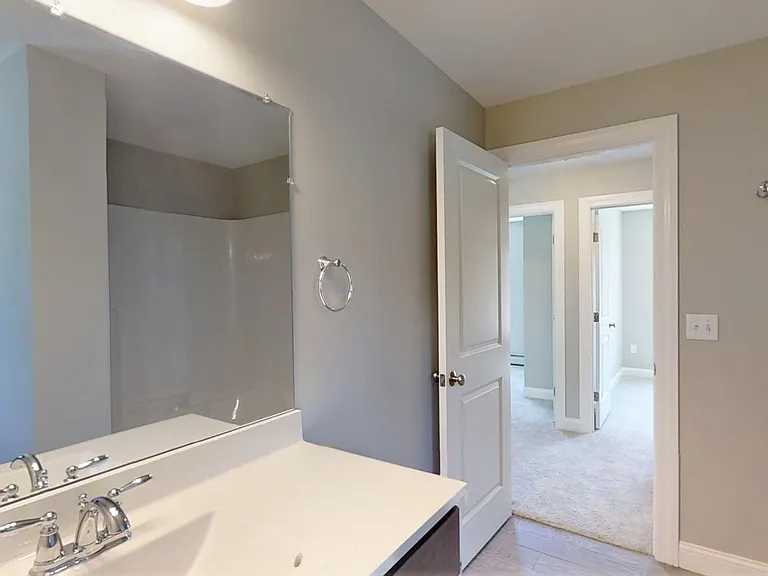 40 Chamberlain Dr #40 — Photo 6