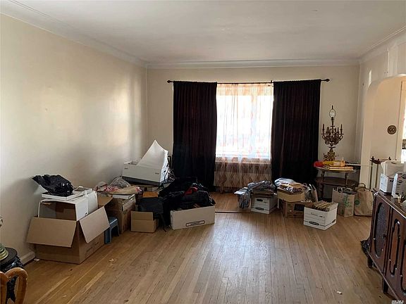 4th image of 13840 Grand Central Pkwy
