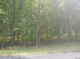 9 Lake In The Clouds Rd, Canadensis, PA 18325