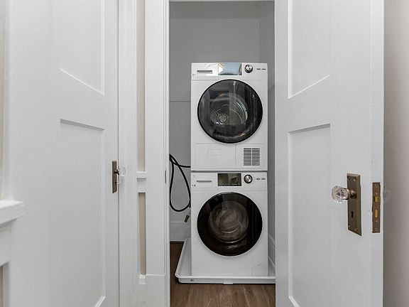 2nd image of 1225 Taylor St APT 301