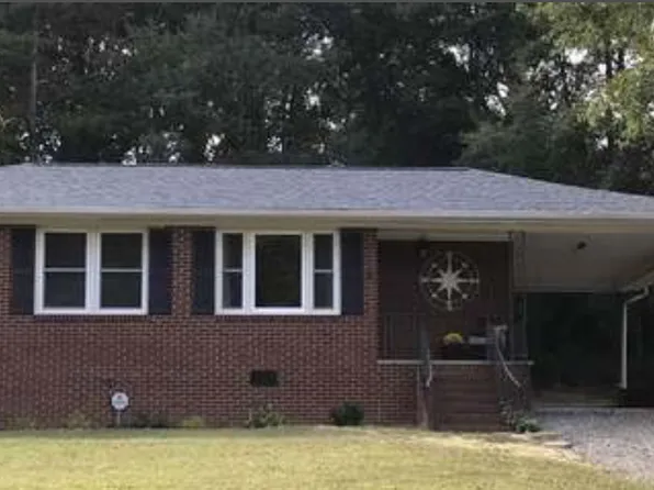 5 Lamar Cir, Greenville, SC 29605