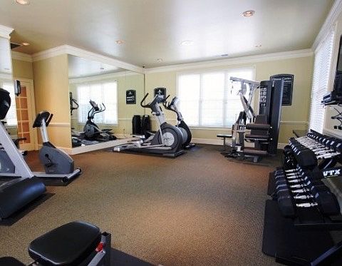 5th image of 224 Saint Andrews Dr