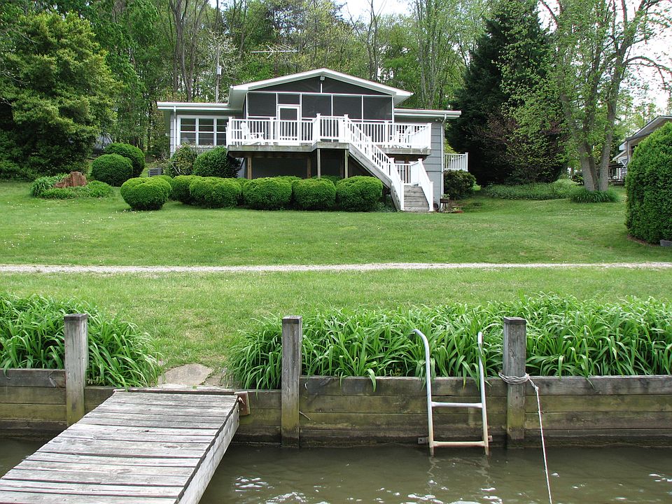 1st image of 3001 Blackberry Ln