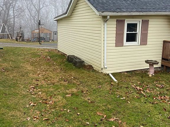 4th image of 310 Finch St