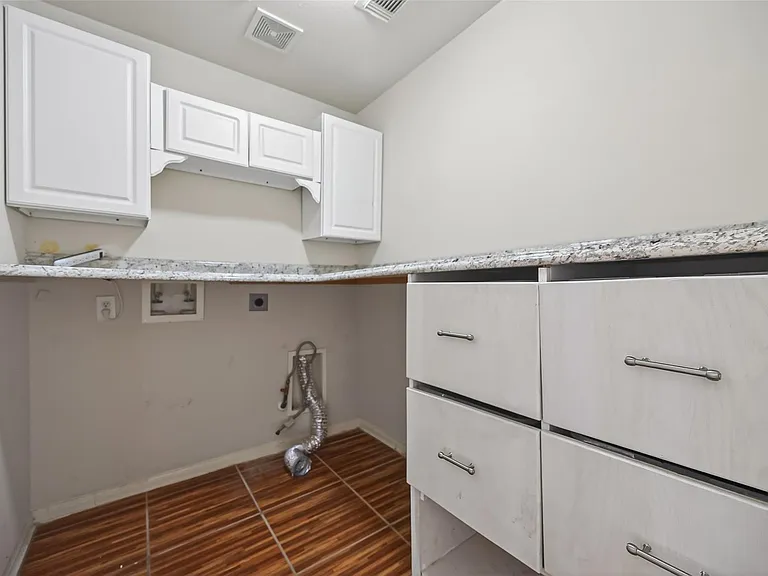6506 Signal Point Ln — Photo 18
