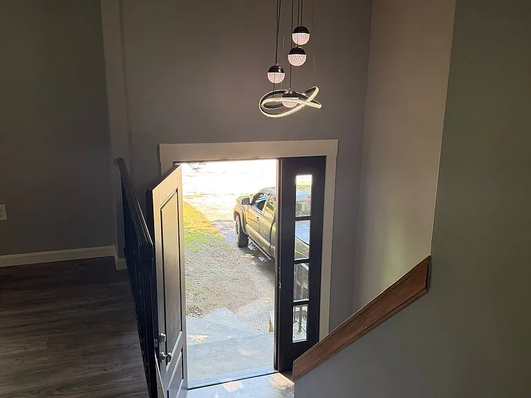 2 Libby Ln — Photo 4