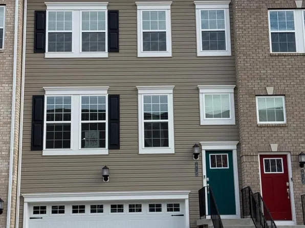 1715 Water Crossing Rd, Pikesville, MD 21208