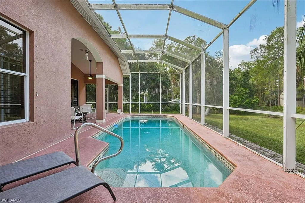 3 bed, 2.0 bath, 2177 sqft, $3,500 — Photo 2