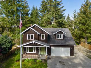 1088 SW Long Lake Dr, Warrenton, OR 97146