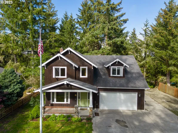 1088 SW Long Lake Dr, Warrenton, OR 97146