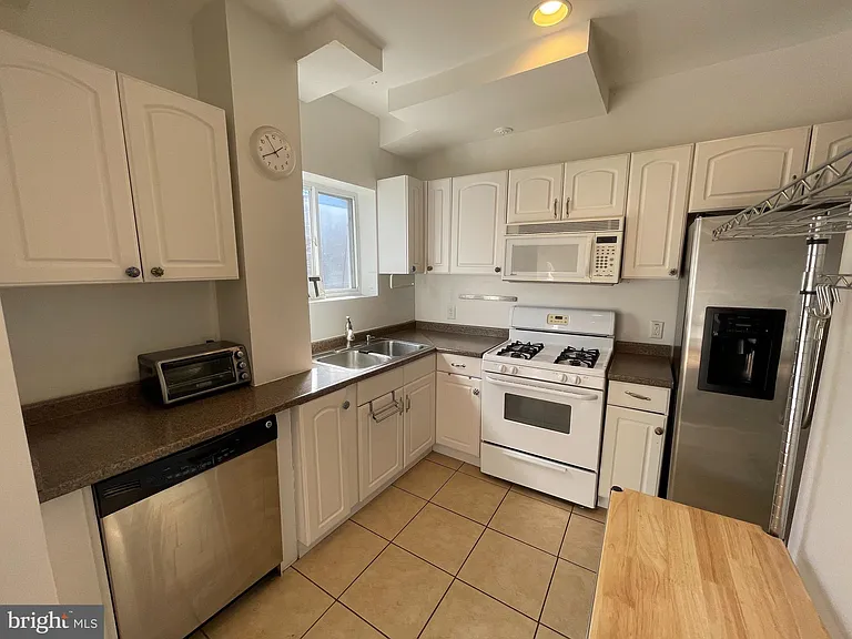 514 Columbia Rd NW — Photo 21