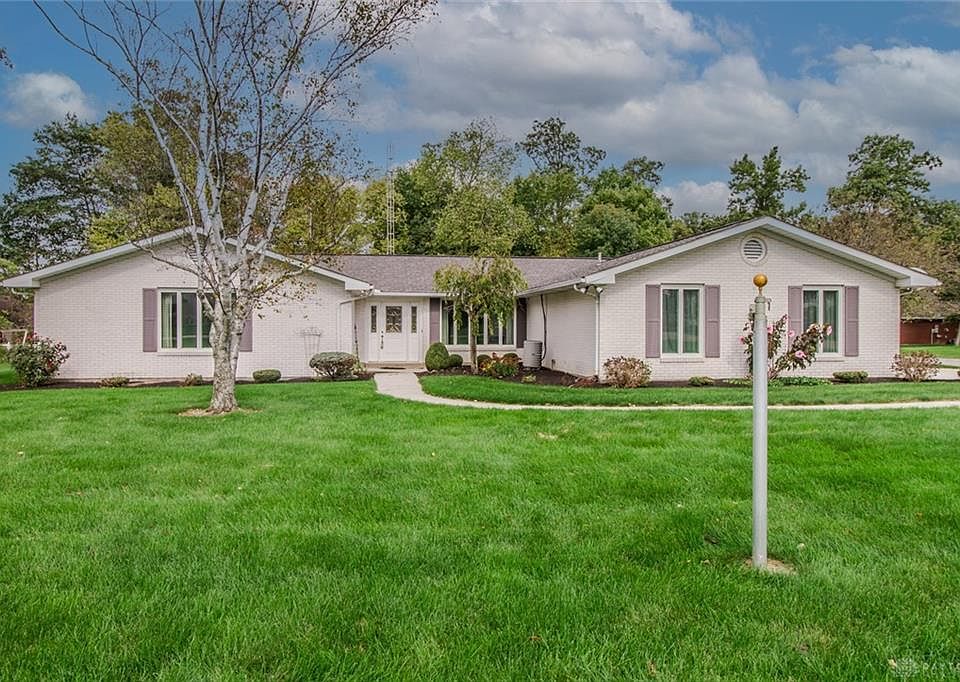 1st image of 1402 Oaktree Dr
