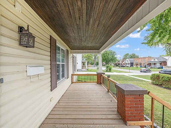 3rd image of 427 Cameron Ave