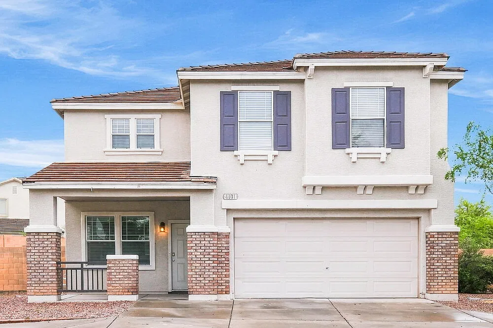 3 bed, 2.5 bath, 1830 sqft, $2,200 — Photo 1