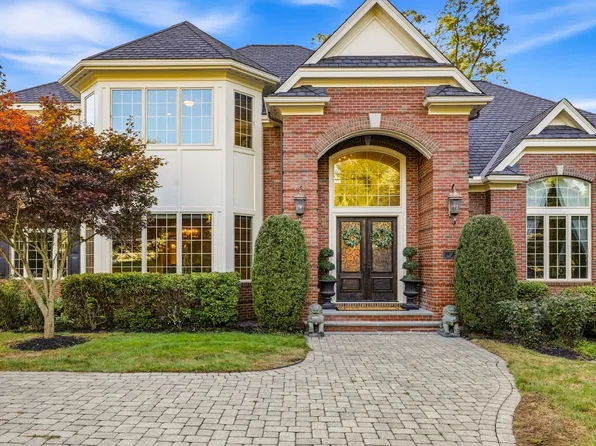 12 Prides Cir, Andover, MA 01810