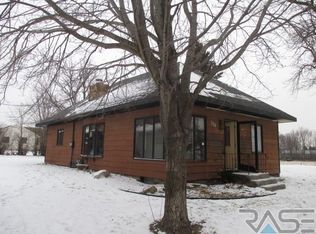 708 E 3rd St, Colton, SD 57018