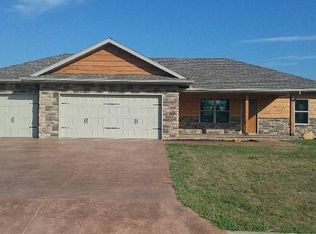 2365 Sedona Ct, Bolivar, MO 65613