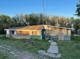 1820 N 6th St, Arkansas City, KS 67005