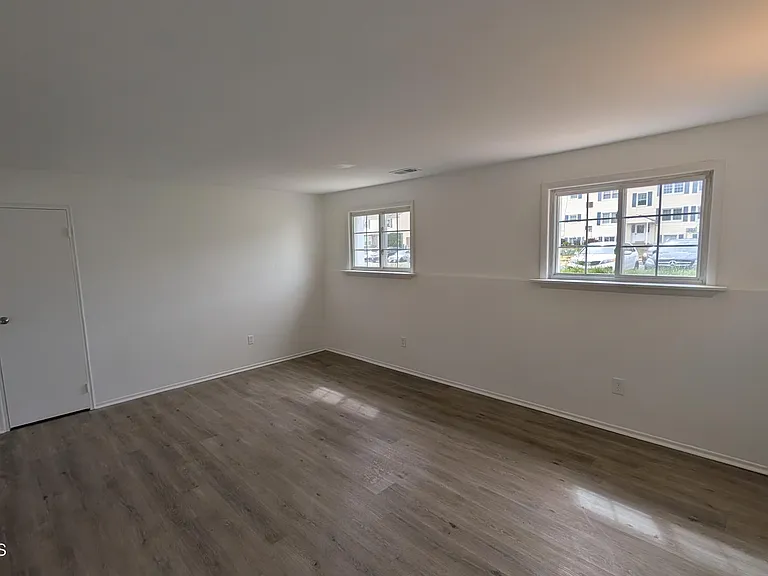 226 Sawmill Rd — Photo 2