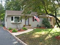 1st image of 42 Oak Ln