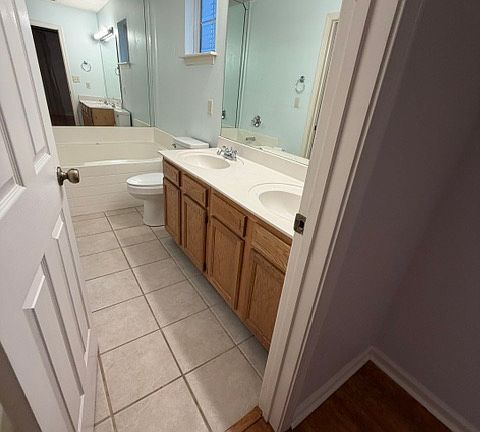 5th image of 812 Lost Trail Cir