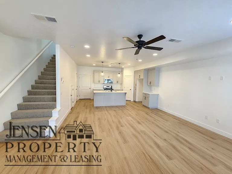 2649 E Wake Forest Ln — Photo 10