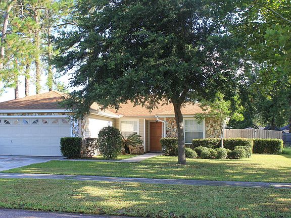 3rd image of 7825 Duckwood Ln