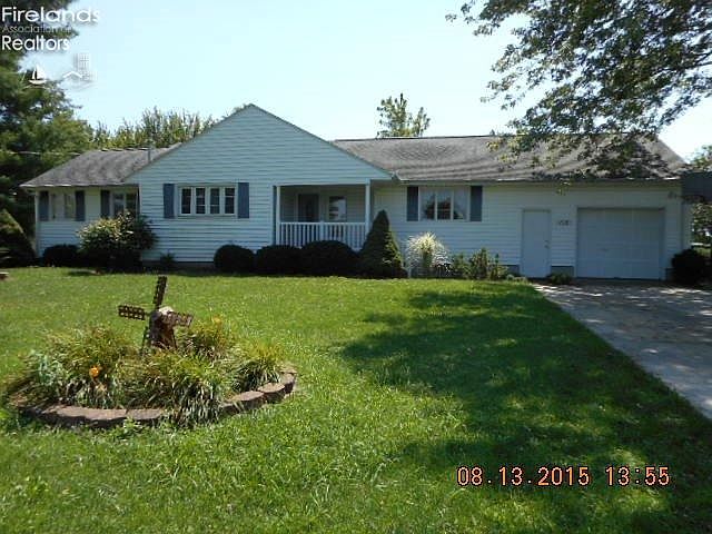 1st image of 208 Sherman St