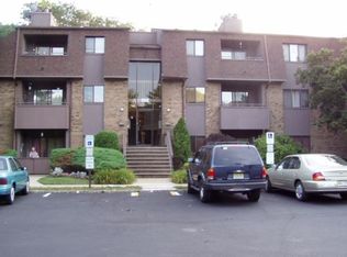 111 Woodmill Dr, East Windsor, NJ 08512