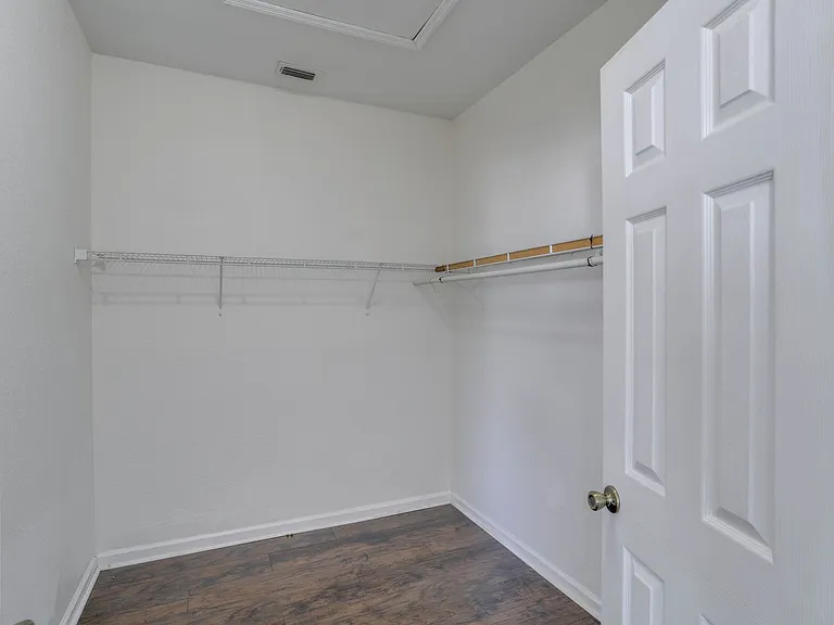 4977 Pall Mall St W — Photo 14