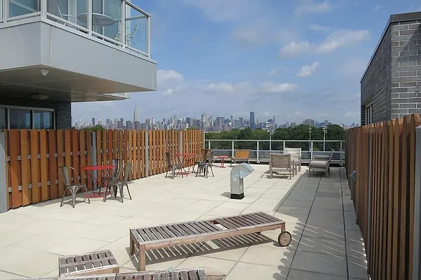 Rented by Corcoran | media 21