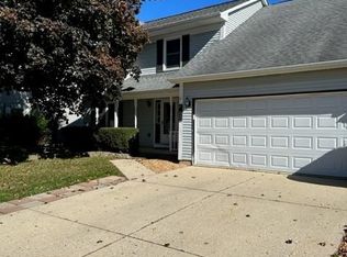 633 N Lyle Ave, Elgin, IL 60123