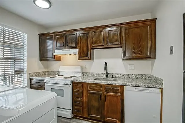 2713 Kingman St #D — Photo 7