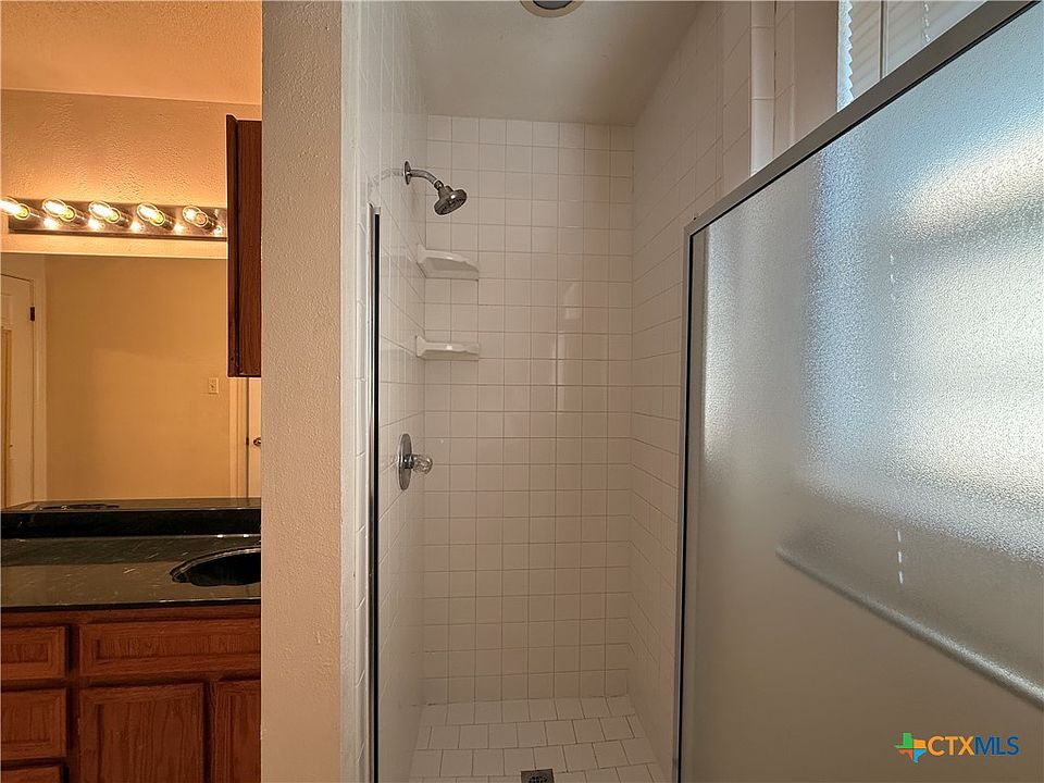 1st image of 406 Diana Ln #406
