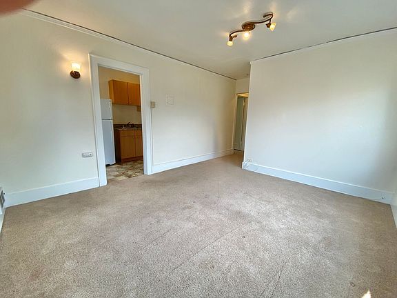 5th image of 516 E Union St APT 202