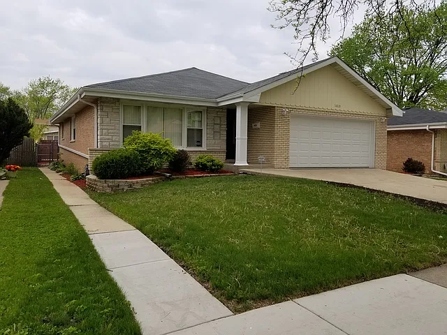 14820 La Salle St photo 1