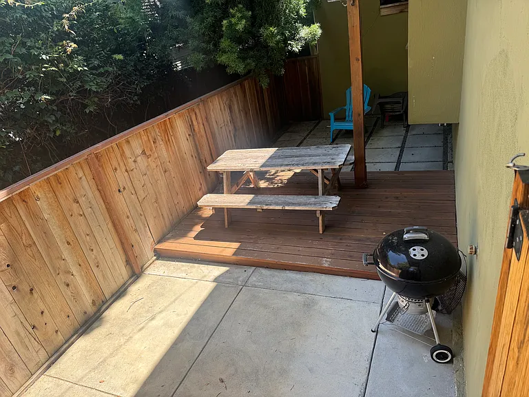 1340 E 28th St #B — Photo 14