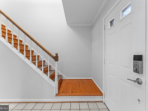 5th image of 8952 Kenilworth Dr