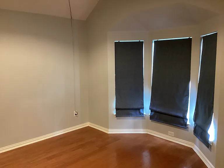 9121 Rose Ct — Photo 3