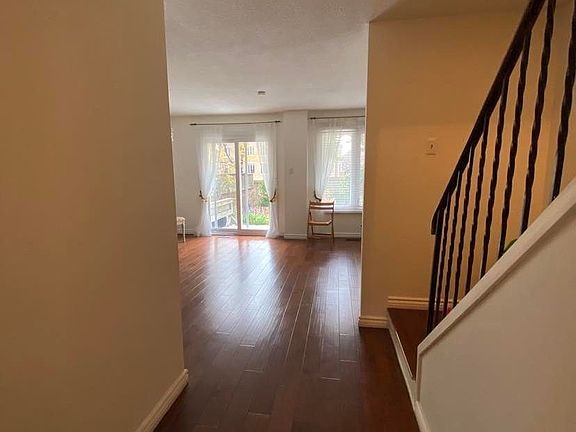 4th image of 79 Chalfield Ln