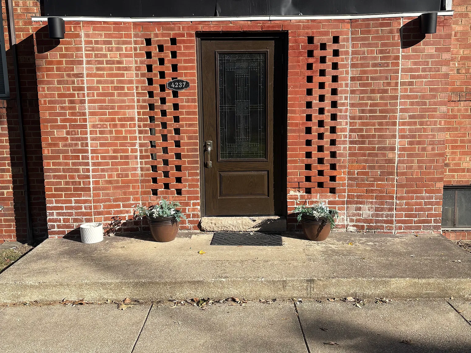 1 bed, 700 sqft, $900 — Photo 1