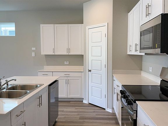 4th image of 2948 Maple Orchard Ln