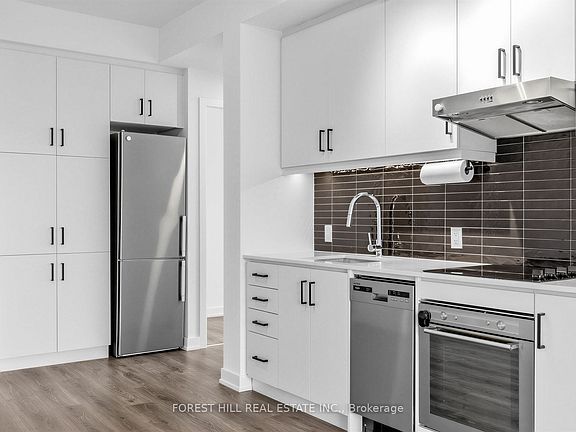 4th image of 9 Tecumseth St #807