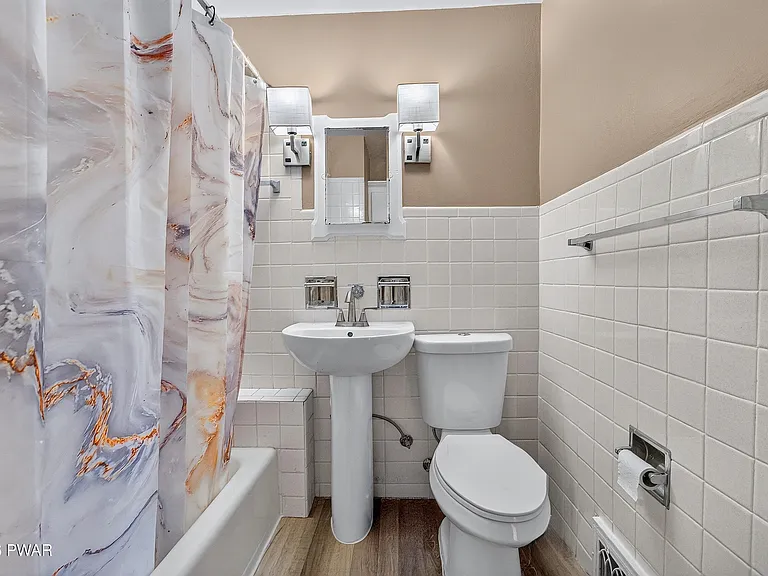 978 Main St #2A — Photo 16