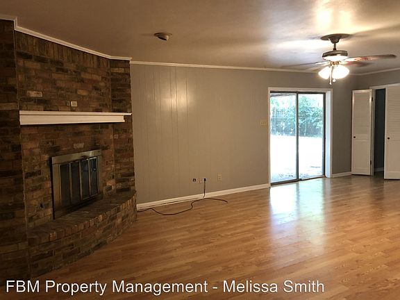 2nd image of 2613 Sandy Ln